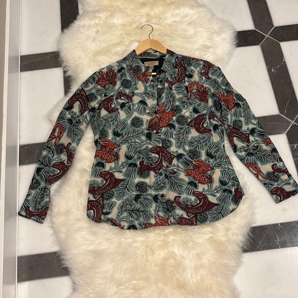 Burberry silk shirt. Perfect condition, no offers